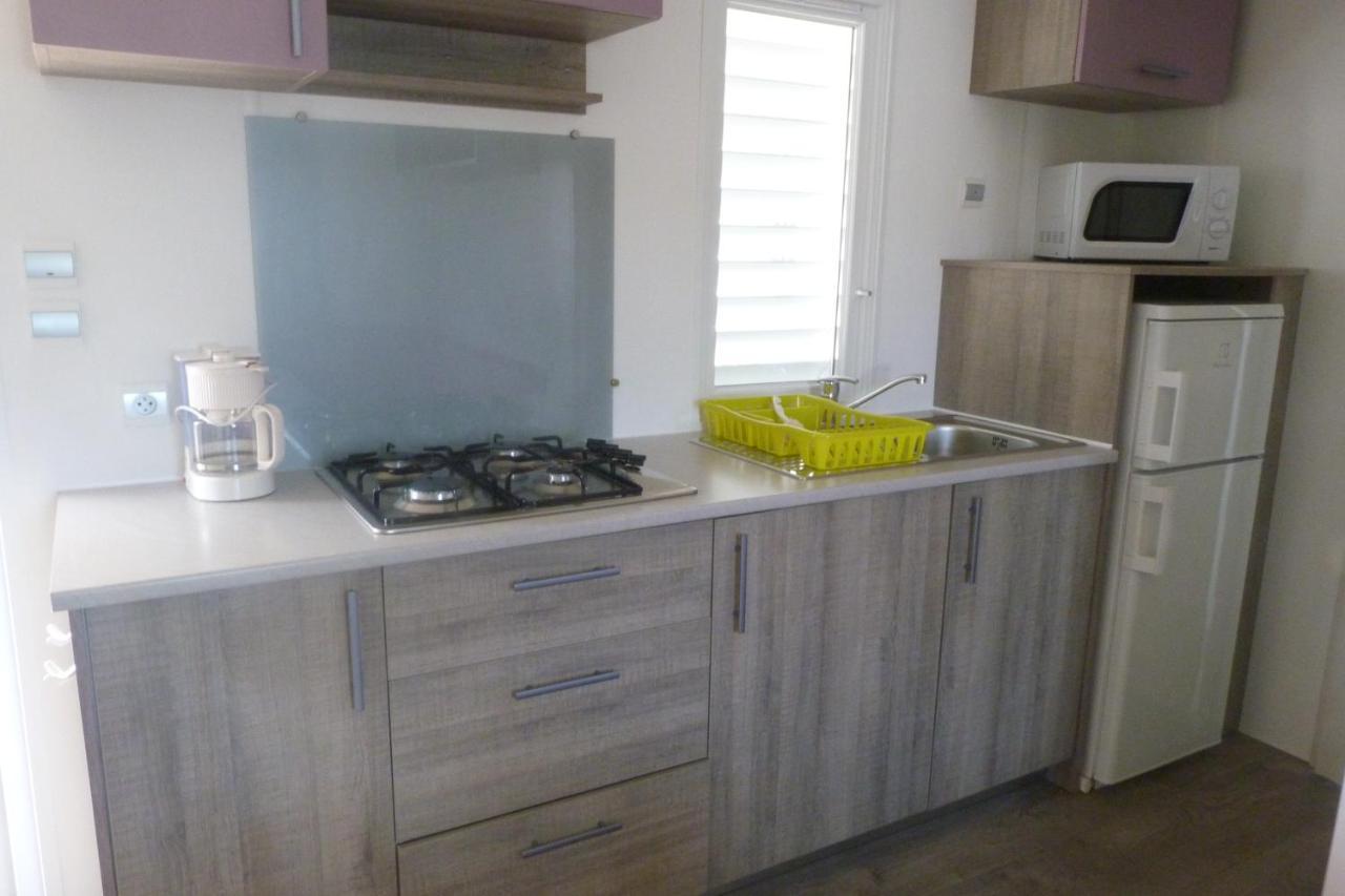 Camping L'Eau Vive Dauphin Exterior photo