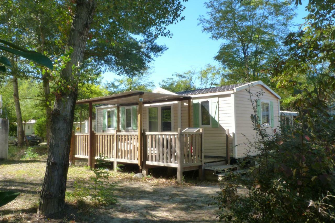 Camping L'Eau Vive Dauphin Exterior photo