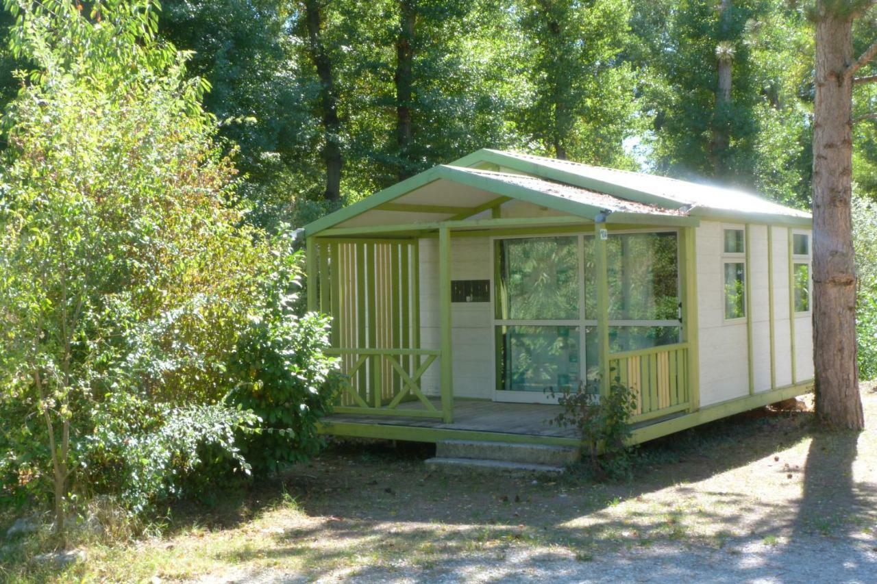 Camping L'Eau Vive Dauphin Exterior photo