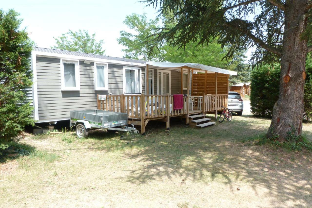 Camping L'Eau Vive Dauphin Exterior photo