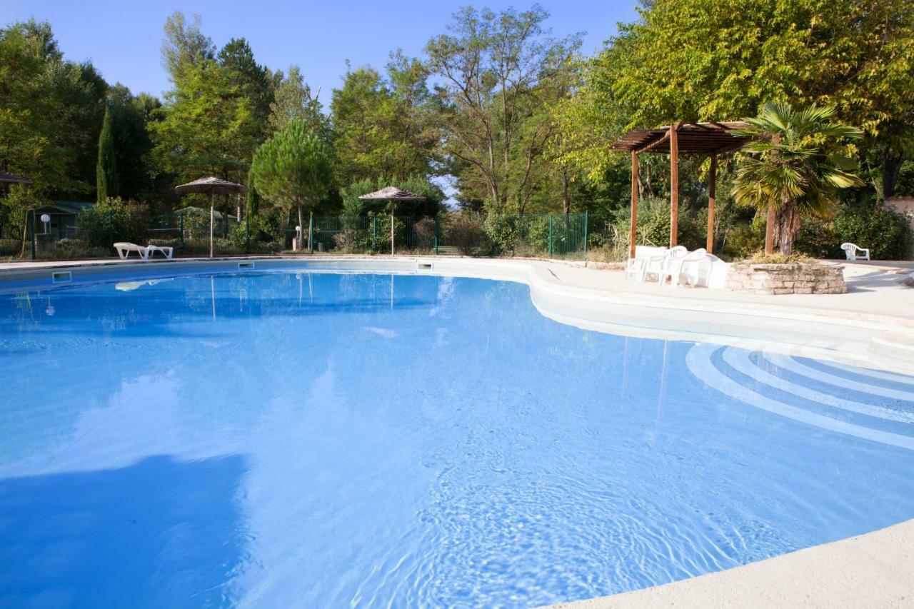 Camping L'Eau Vive Dauphin Exterior photo