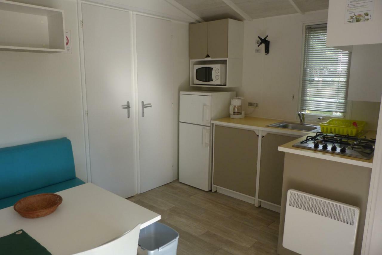 Camping L'Eau Vive Dauphin Exterior photo