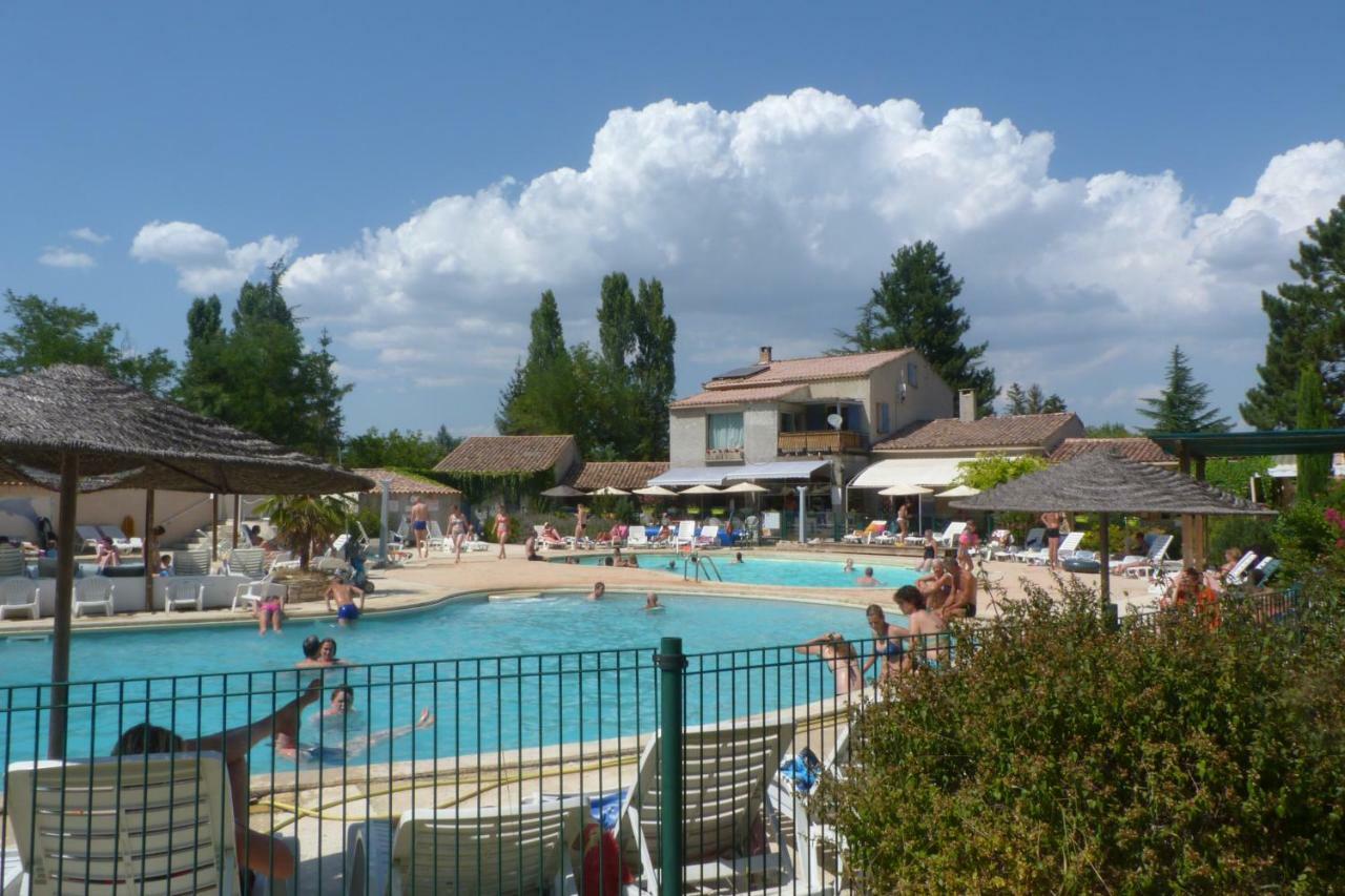Camping L'Eau Vive Dauphin Exterior photo